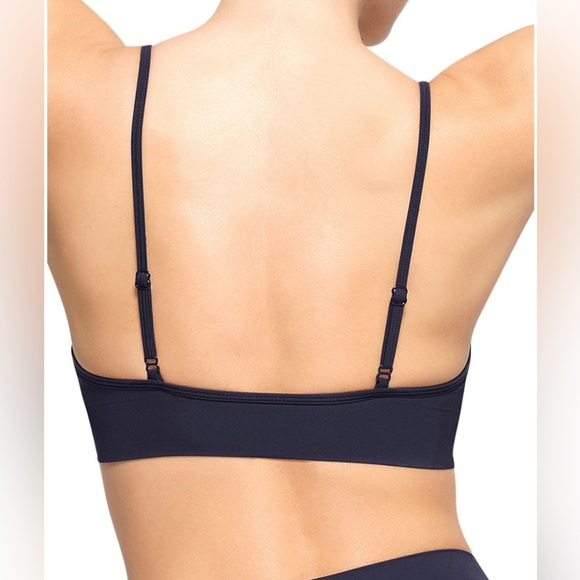 SKIMS Soft Smoothing Seamless Bralette - Picture 3 of 7